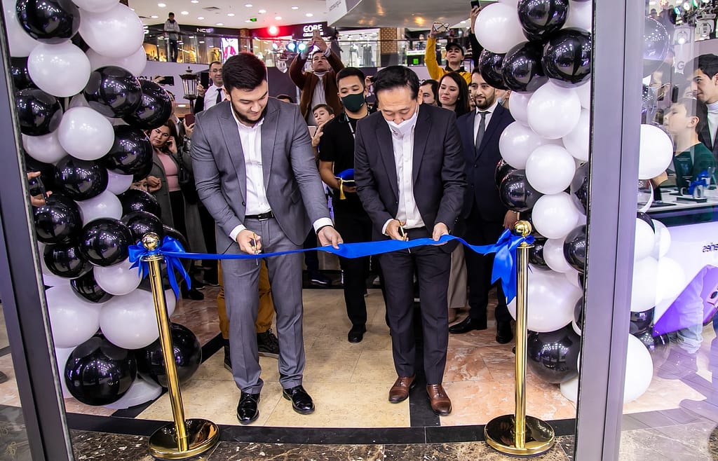 Открытие первого фирменного магазина SAMSUNG в г. Ташкент